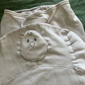 Nested bean swaddle